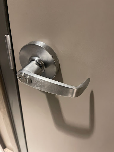 Locksmith «Howard Safe & Lock Co», reviews and photos, 826 E 14th St, Houston, TX 77009, USA