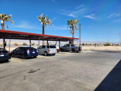 Quick Quack Car Wash en Palm Desert