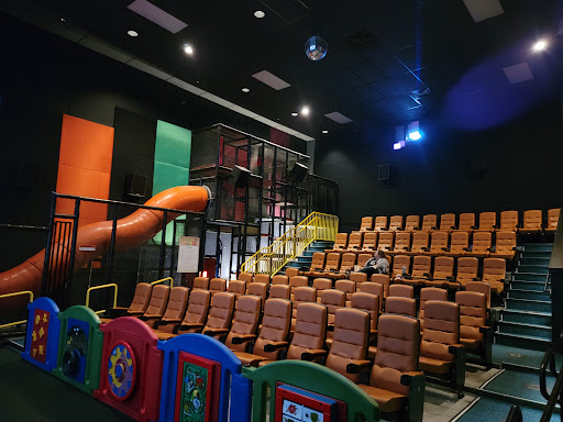 Movie Theater «B&B Theatres Shawnee 18», reviews and photos, 16301 Midland Dr, Shawnee, KS 66217, USA