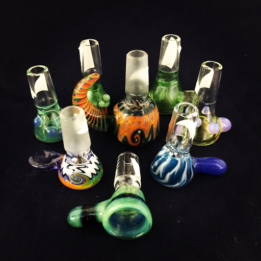 Glass Blower «ZZYZX Smoke Shop», reviews and photos, 2127 Pickwick Dr, Camarillo, CA 93010, USA