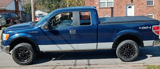 Car Dealer «Jim Butner Auto Inc», reviews and photos, 205 W Lewis and Clark Pkwy, Clarksville, IN 47129, USA