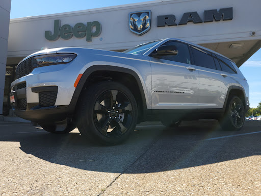 Car Dealer «Kasper Chrysler Dodge Jeep», reviews and photos, 2206 Cleveland Rd W, Sandusky, OH 44870, USA