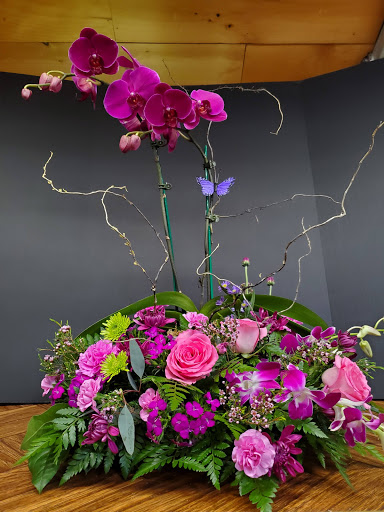 Florist «Foti Flowers At Yuess Gardens», reviews and photos, 406 3rd St, Newburgh, NY 12550, USA