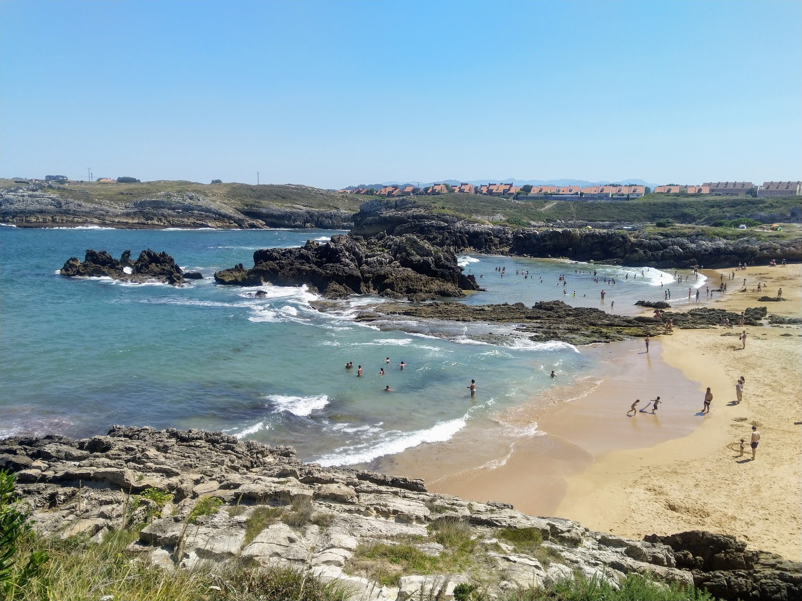 Playa de San Juan'in fotoğrafı - rahatlamayı sevenler arasında popüler bir yer