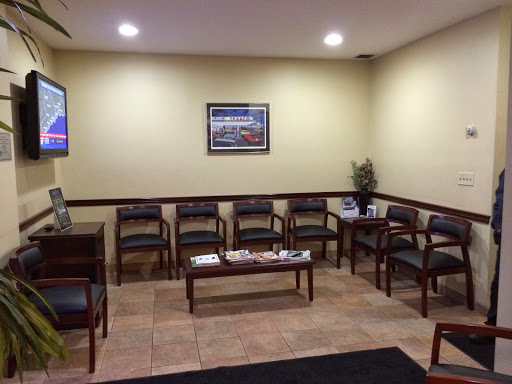 Chevrolet Dealer «H & L Chevrolet», reviews and photos, 1416 Post Rd, Darien, CT 06820, USA