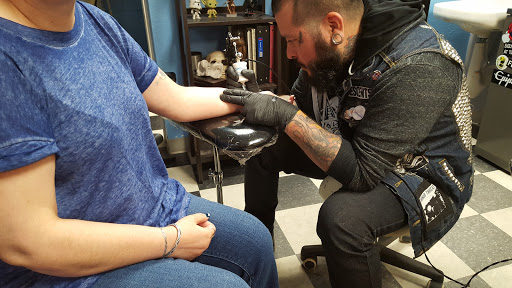 Tattoo Shop «InkSylum Tattoo», reviews and photos, 1726 S Chambers Rd, Aurora, CO 80017, USA