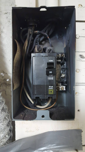 HVAC Contractor «Peck & Weis», reviews and photos, 2506 Crest Dr, Lake Geneva, WI 53147, USA