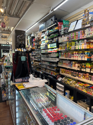 Tobacco Shop «Vape & Smoke Shop - Biscayne», reviews and photos, 2895 Biscayne Blvd, Miami, FL 33137, USA