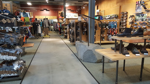 Camping Store «REI», reviews and photos, 11067 Carolina Pl Pkwy, Pineville, NC 28134, USA