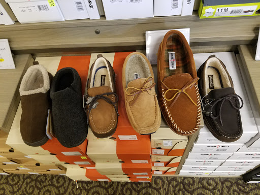 Shopping Mall «The Shops at Valley Square», reviews and photos, 1501 N Main St #200, Warrington, PA 18976, USA