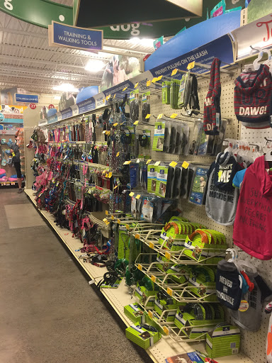 Pet Supply Store «PetSmart», reviews and photos, 3401 Erie Blvd E, Syracuse, NY 13214, USA