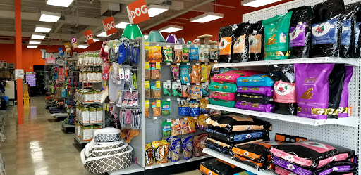 Pet Store «Petland», reviews and photos, 1514 Stonecreek Dr, Pickerington, OH 43147, USA