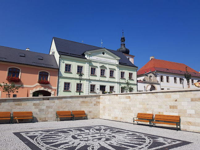 Recenze na Městská knihovna Český Dub v Liberec - Knihovna