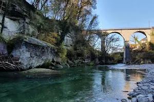 Pont de Brogny image