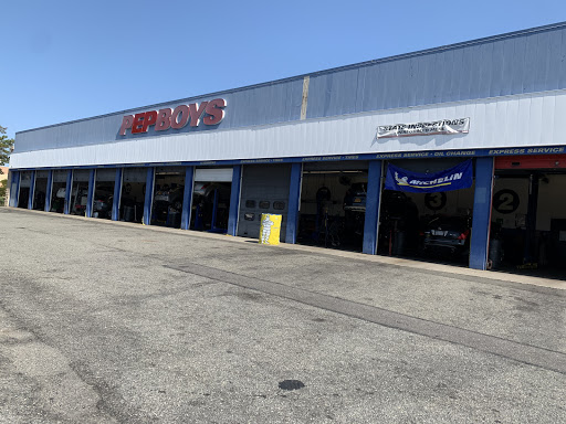 Auto Parts Store «Pep Boys Auto Parts & Service», reviews and photos, 320 Peninsula Blvd, Hempstead, NY 11550, USA