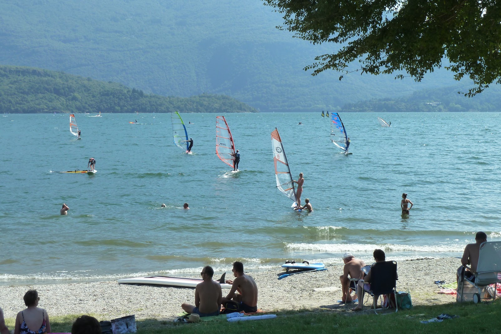 Φωτογραφία του Spiaggia di Domaso παροχές περιοχής