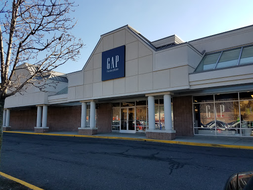 Gap Outlet, 1515 US-22, Watchung, NJ 07069, USA, 