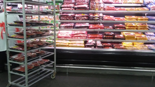 Grocery Store «Superior Grocers», reviews and photos, 9801 Laurel Canyon Blvd, Pacoima, CA 91331, USA