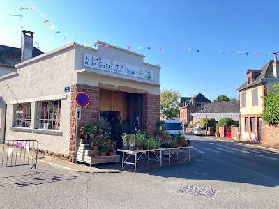 A la Gare aux Fleurs à Meyssac