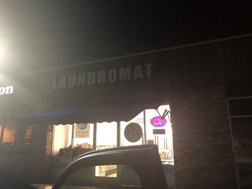 Laundromat «Wayne Laundromat», reviews and photos, 387 W Lancaster Ave, Wayne, PA 19087, USA