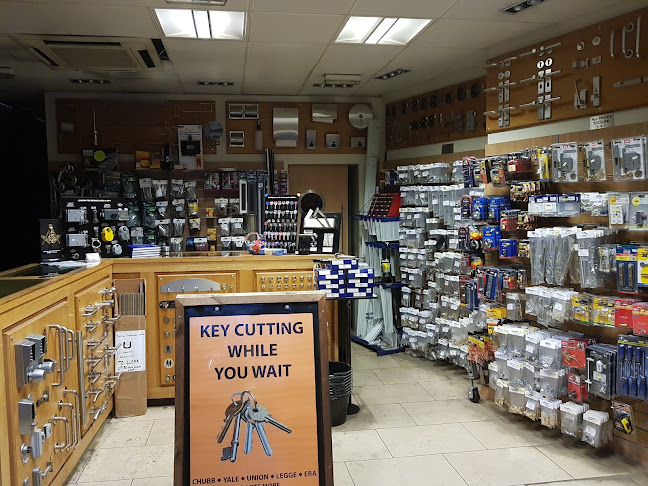 Reviews of Poole Waite & Co Ltd in London - Hardware store