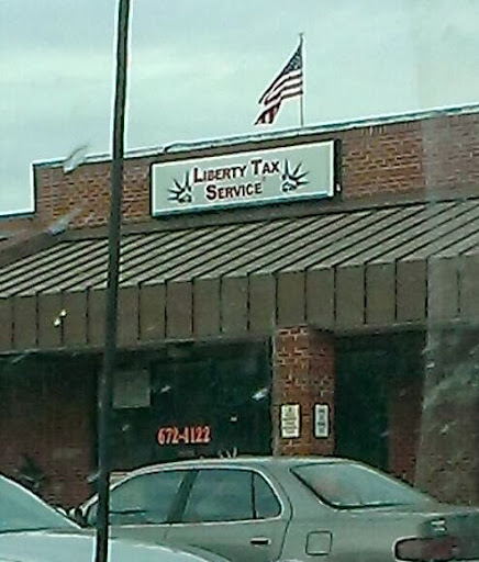 Shopping Mall «Orange Village Shopping Center», reviews and photos, 500 N Madison Rd, Orange, VA 22960, USA