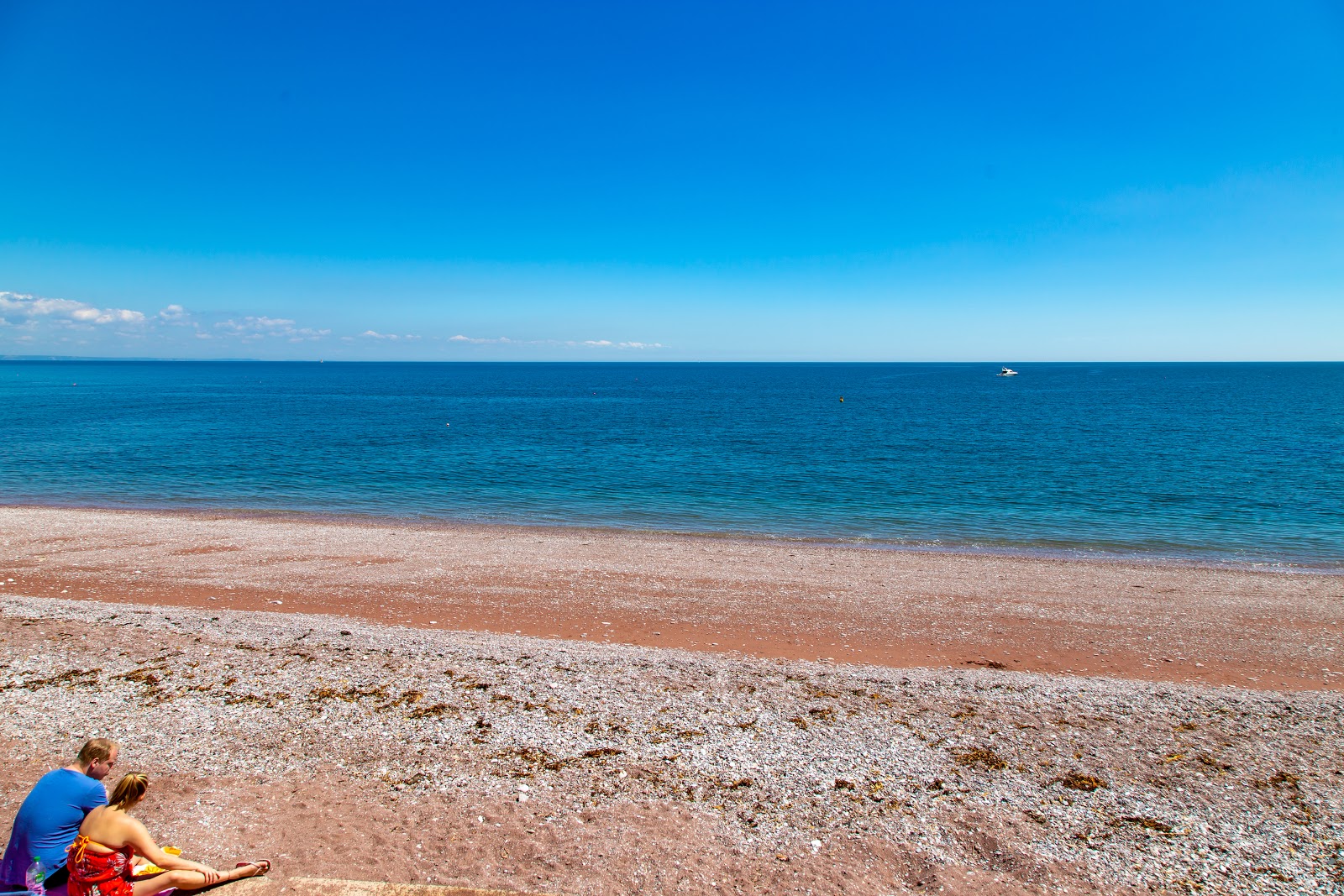 Foto van Oddicombe strand met turquoise water oppervlakte