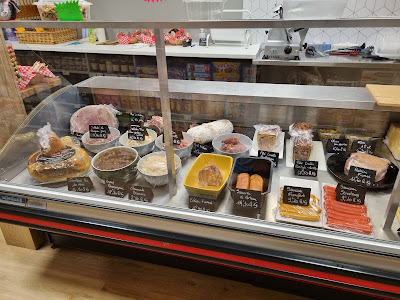 Épicerie frontenalienne à Frontenaud