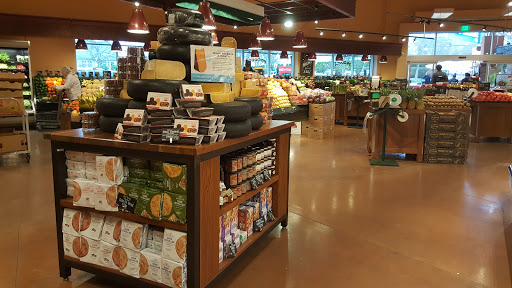 Gourmet Grocery Store «Metropolitan Market», reviews and photos, 2320 42nd Ave SW, Seattle, WA 98116, USA