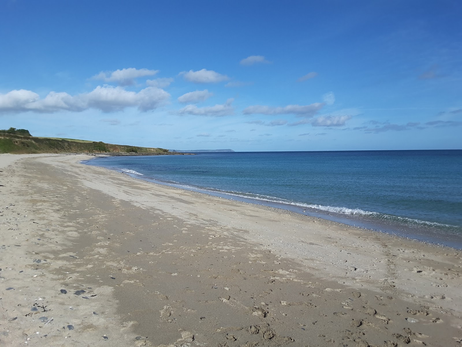 Foto de Playa Towan con arena beige superficie