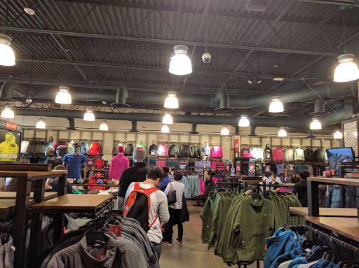 Clothing Store «The North Face Outlet», reviews and photos, 8225 Vineland Ave, Orlando, FL 32831, USA