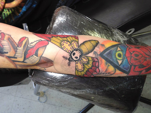 Tattoo Shop «Gem City Tattoo Club», reviews and photos, 436 E 5th St, Dayton, OH 45402, USA