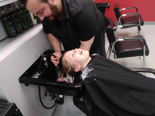 Hair Salon «Cost Cutters», reviews and photos, 1131 Tolland Turnpike l, Manchester, CT 06042, USA