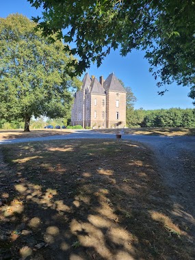 Cabanes Et Chambre À La Bernardiere