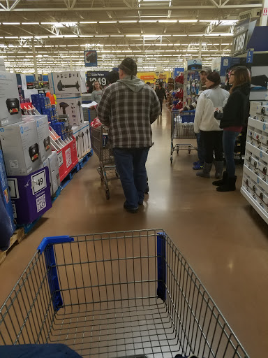 Department Store «Walmart Supercenter», reviews and photos, 555 Colemans Crossing Blvd, Marysville, OH 43040, USA