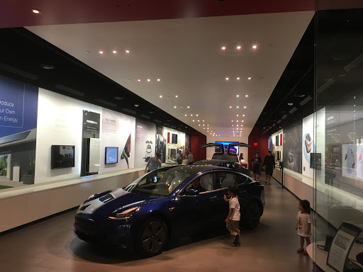 Tesla showroom Pomona