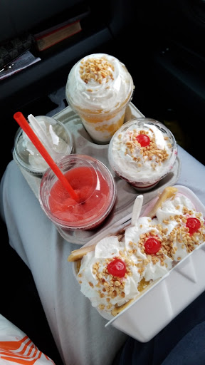 Ice Cream Shop «Twistee Treat Tidwell», reviews and photos, 7500 W Tidwell Rd, Houston, TX 77040, USA