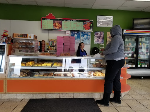 Donut Shop «Gladstone DONUT», reviews and photos, 1332 N Lake Ave, Pasadena, CA 91104, USA