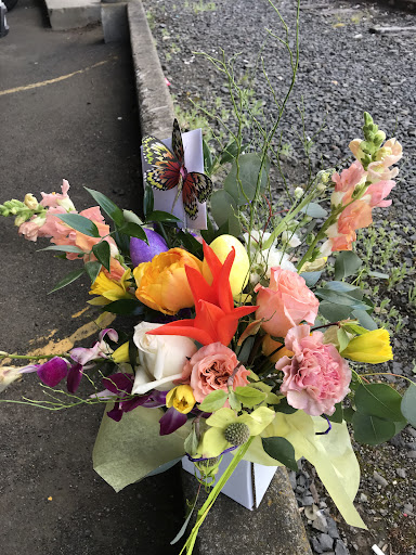 Florist «Lake O. Floral», reviews and photos, 397 N State St, Lake Oswego, OR 97034, USA