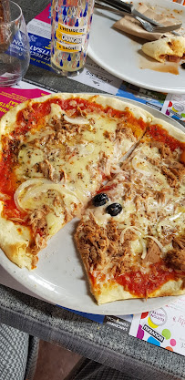 Pizza du Pizzeria Pizza Ciné à Mâcon - n°15