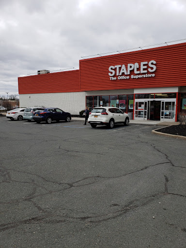 Office Supply Store «Staples», reviews and photos, 1440 Central Ave, Albany, NY 12205, USA