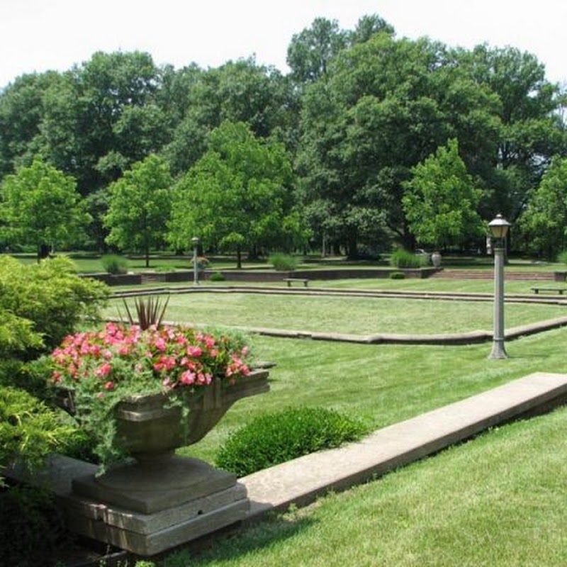 Le Fer Sesquicentennial Garden