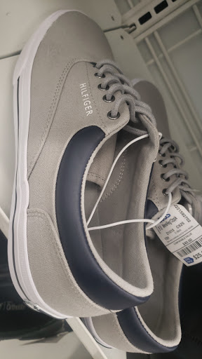 Clothing Store «Ross Dress for Less», reviews and photos, 3312 Princess Anne Rd, Virginia Beach, VA 23456, USA