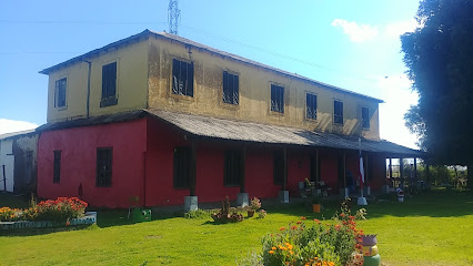 Escuela Antigua Santa Elena