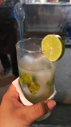 Opinii despre Coctelitos Saltamontes în Santa Elena - Pub