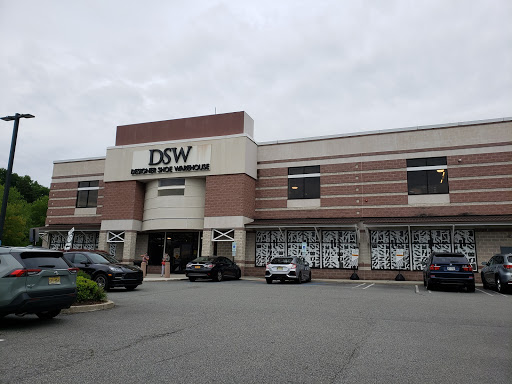 Shoe Store «DSW Designer Shoe Warehouse», reviews and photos, 60 NJ-17, Paramus, NJ 07652, USA