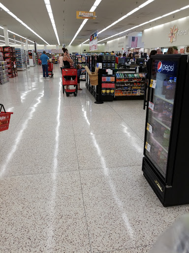 Supermarket «Hy-Vee», reviews and photos, 2540 E Euclid Ave, Des Moines, IA 50317, USA