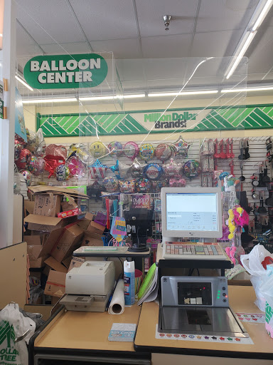 Dollar Store «Dollar Tree», reviews and photos, 1154 Hinkle Dr a, Wadsworth, OH 44281, USA