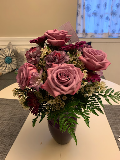 Florist «Aretz Designs Uniquely Yours», reviews and photos, 40 W Mulberry St, Lebanon, OH 45036, USA