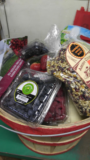 Produce Market «Spicer Brothers Produce», reviews and photos, 508 14th St, Oregon City, OR 97045, USA